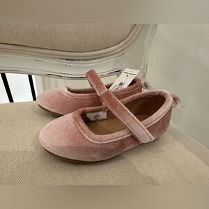 🦢 18~24 Mth Size 6 Baby Pink Velvet Baby Ballet Flats Shoes NWT